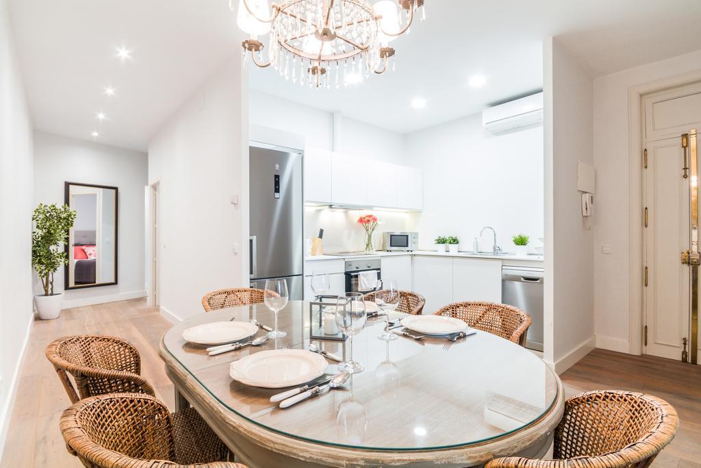 Apartmán Pyr Select Plaza Santa Ana Madrid Exteriér fotografie