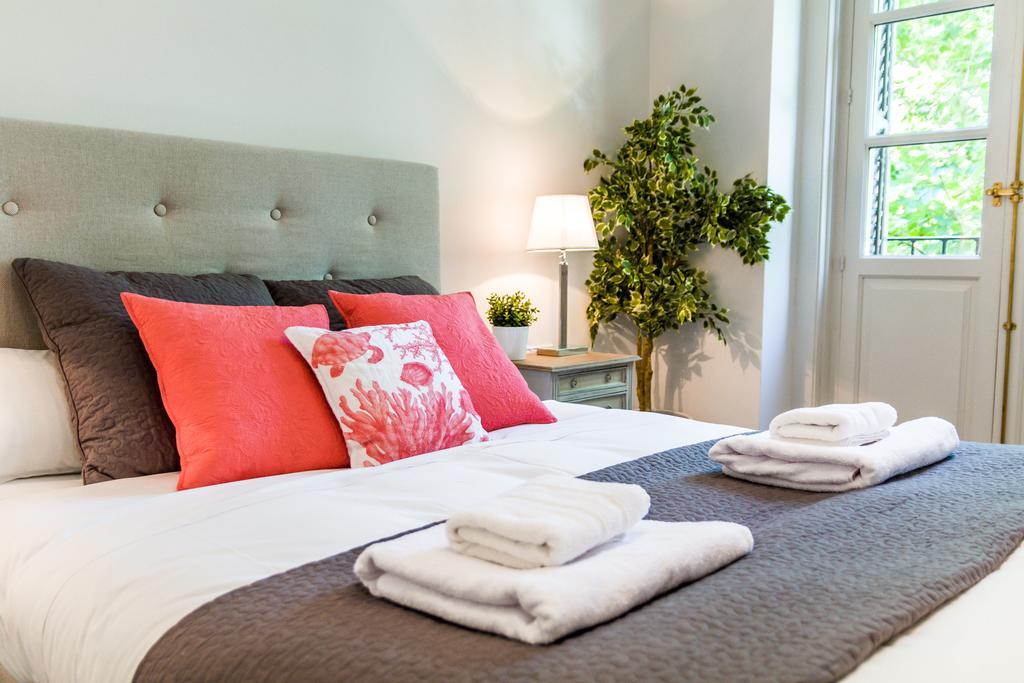 Apartmán Pyr Select Plaza Santa Ana Madrid Exteriér fotografie